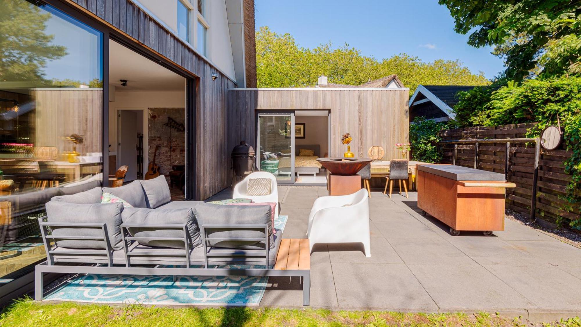 Emma'S Atelier Bed & Breakfast แบร์เคน ภายนอก รูปภาพ